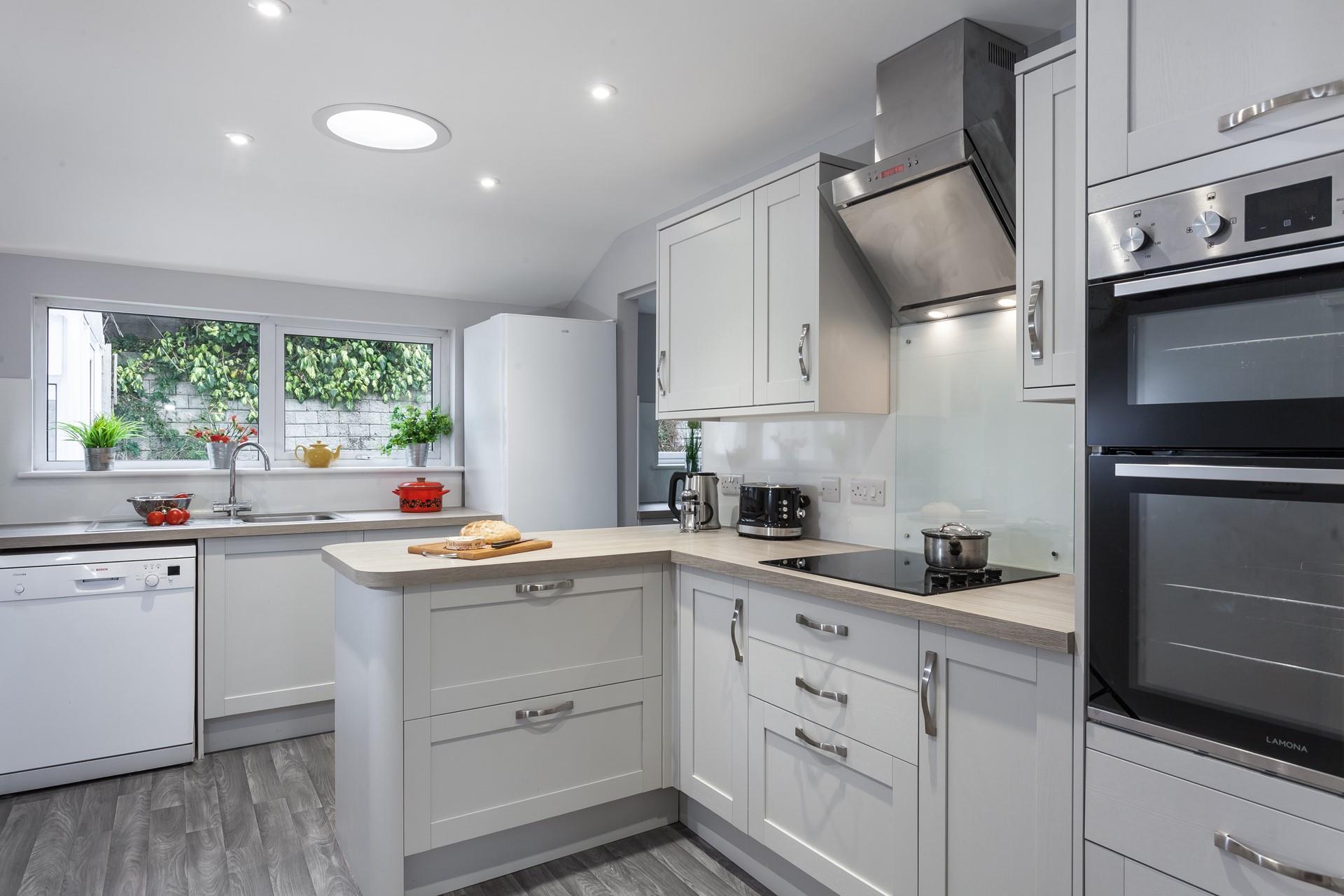 If you don't fancy cooking then head into Hayle where there is a variety of restaurants to choose from.