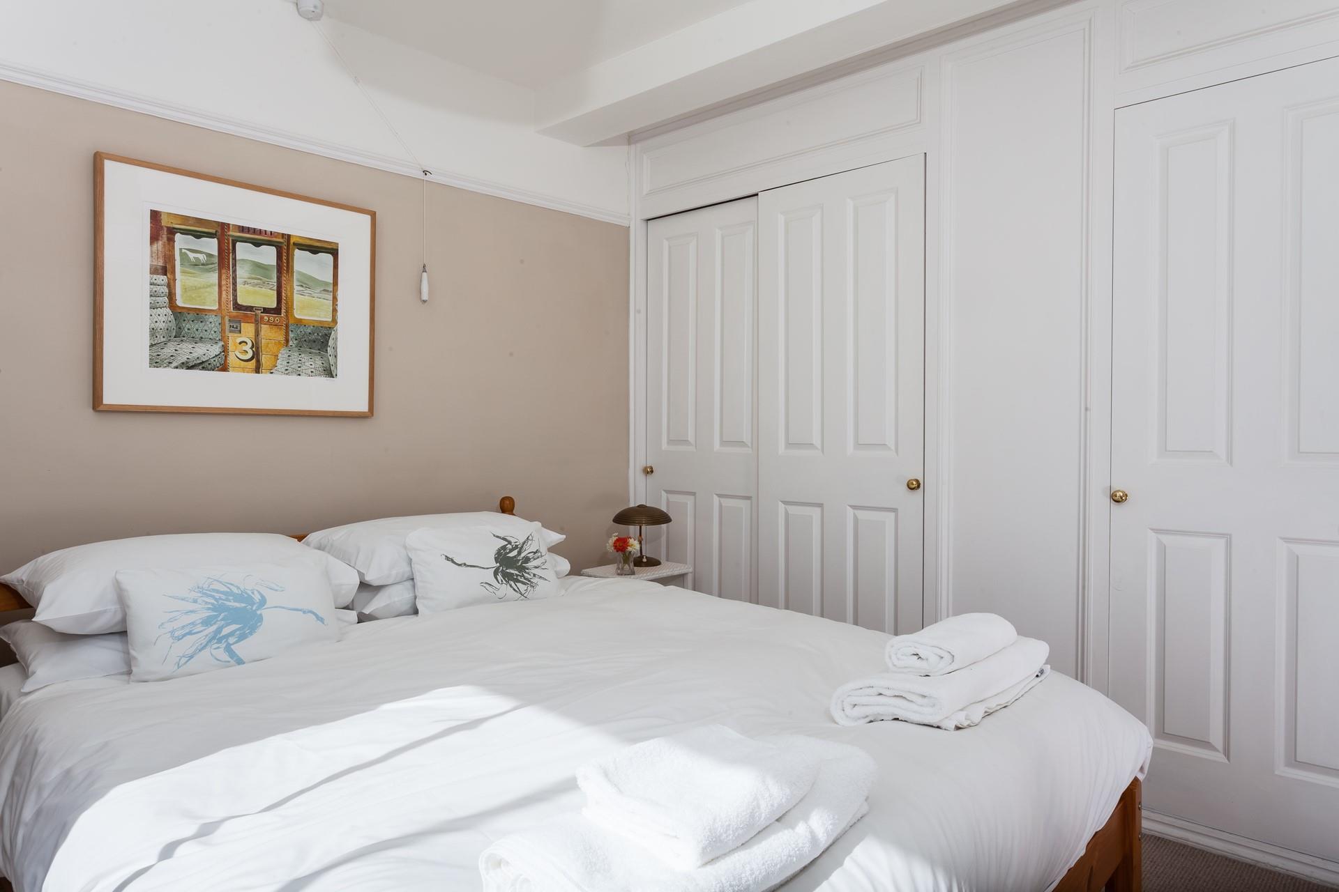 Plenty of storage options means guests have space for all their belongings and any Cornish souvenirs picked up along the way!