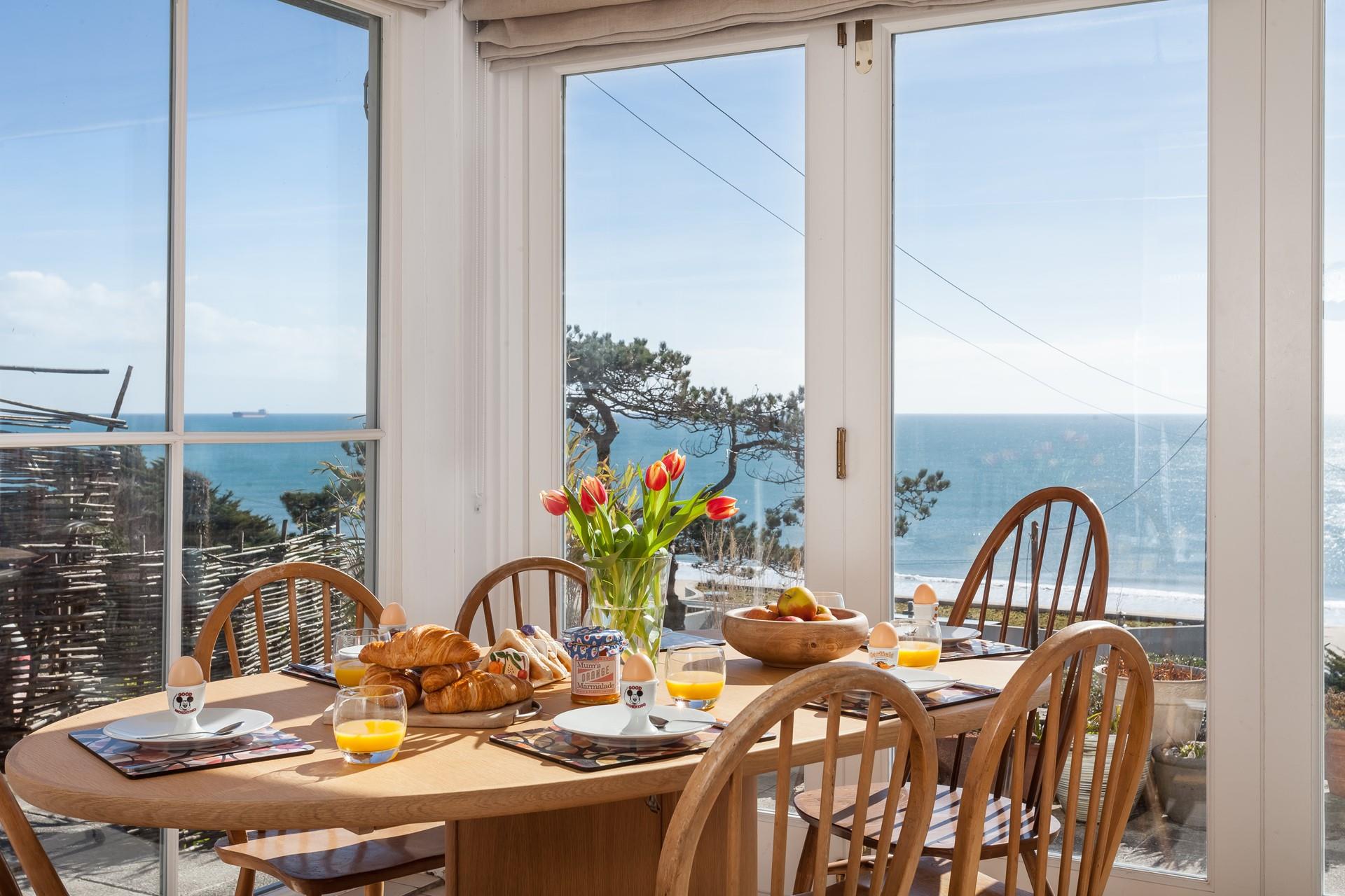 Positioned just off the gorgeous white sandy beach at Praa Sands, Bonny Bank offers spectacular sea views!