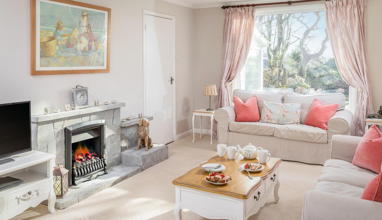 Why not spend a lazy afternoon curled up in the lounge with a good book and your favourite snacks?