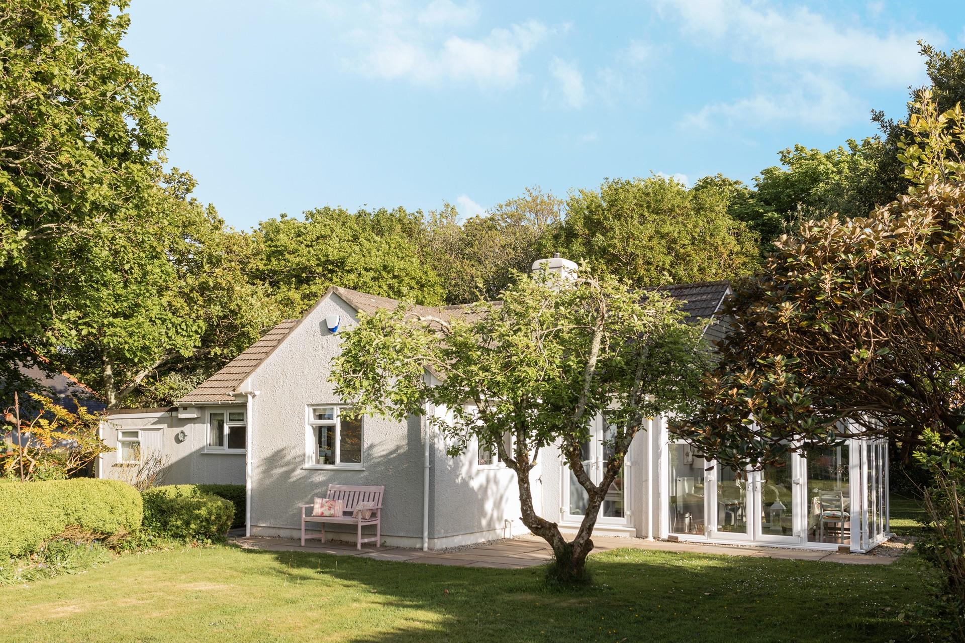 The location gives easy access to the beautiful beaches of the north coast.