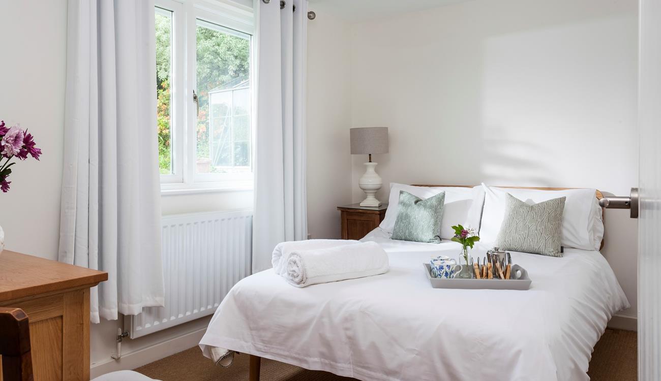 Enjoy a lazy breakfast in the double bed. 