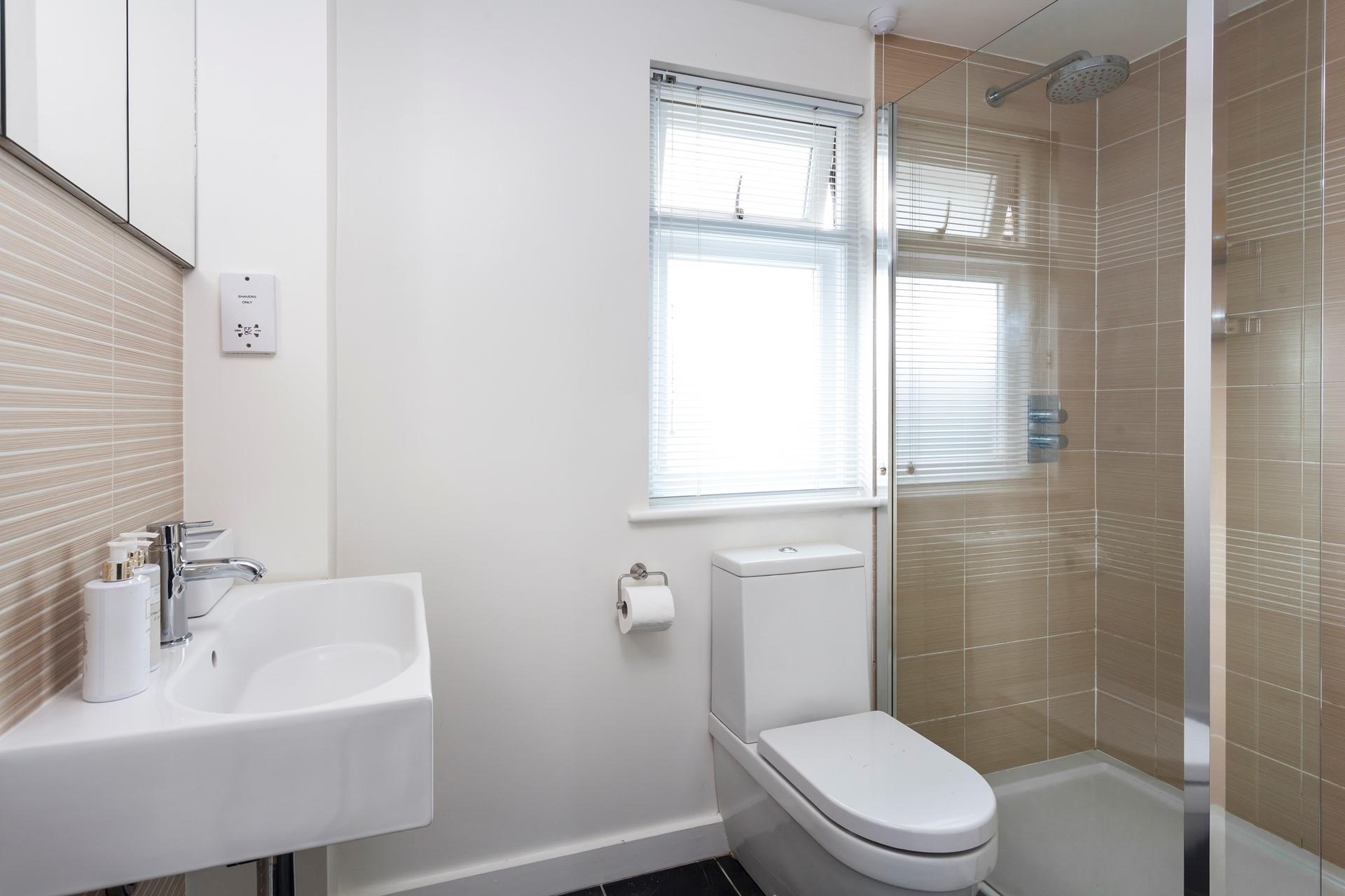 Get ready for an evening out in Penzance in the family bathroom.