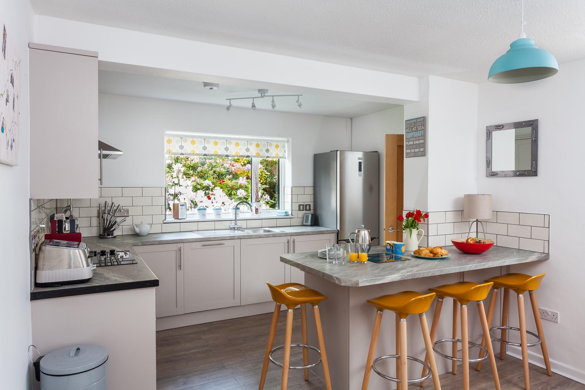 Start your day at the breakfast bar, warm up some croissants and enjoy them with some Cornish butter!