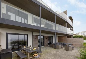 The large terrace is ideal for summer evenings spent al fresco.