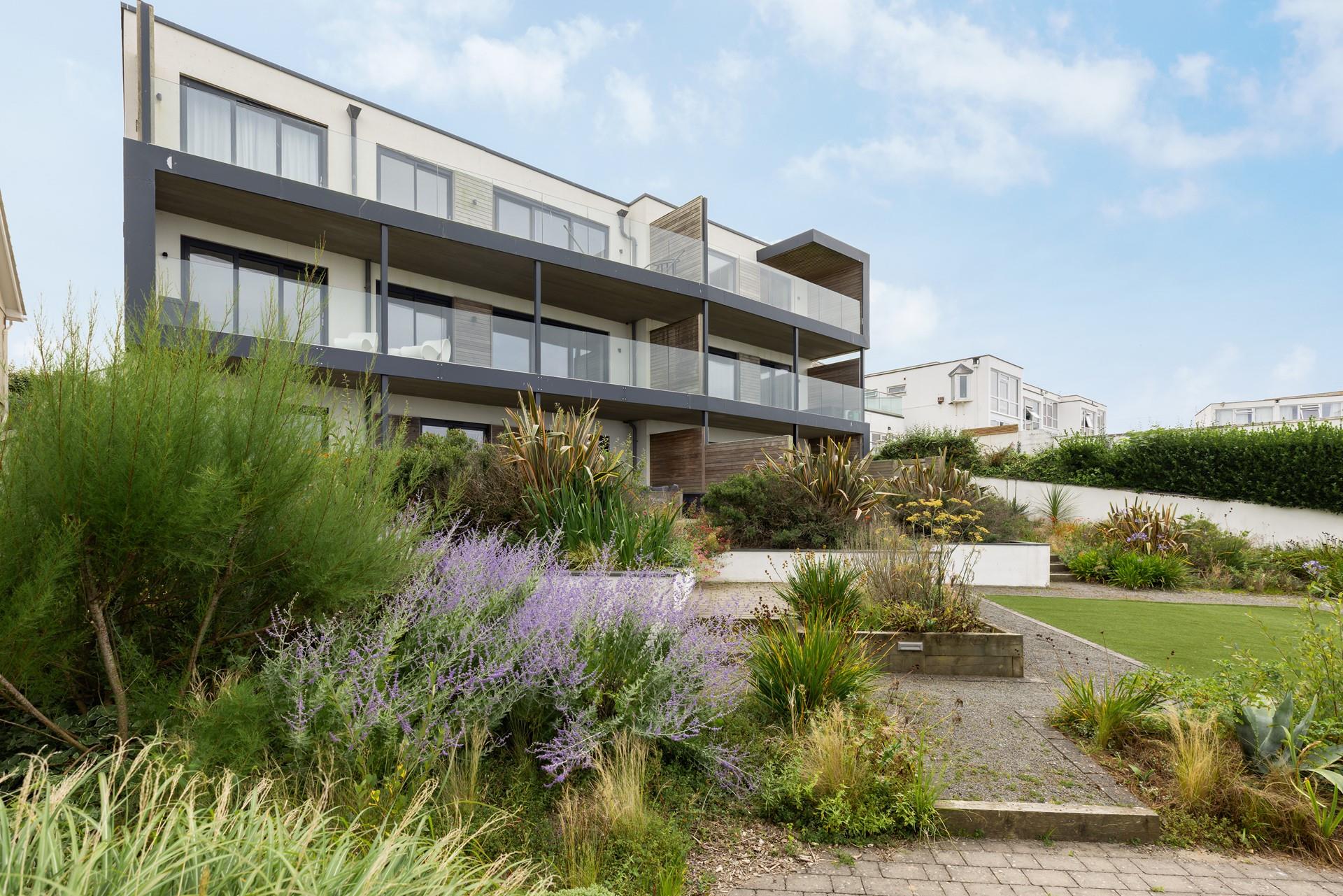 This super stylish apartment block is situated in one of Newquay's most desirable locations with both Fistral and Crantock within walking distance.