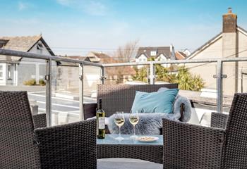Open a bottle of wine and soak up the evening sun on the roof terrace.