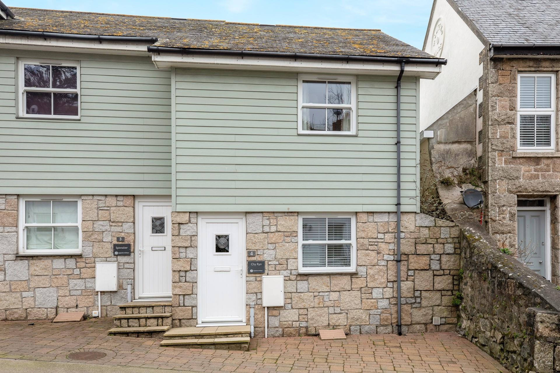A quaint cottage, Chy Ryn is perfect for a family holiday in St Ives.