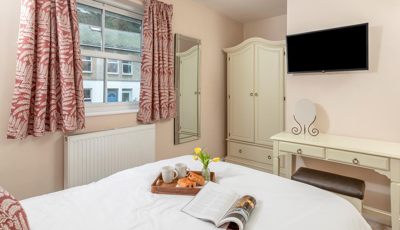 There's plenty of wardrobe space for all your beach essentials.