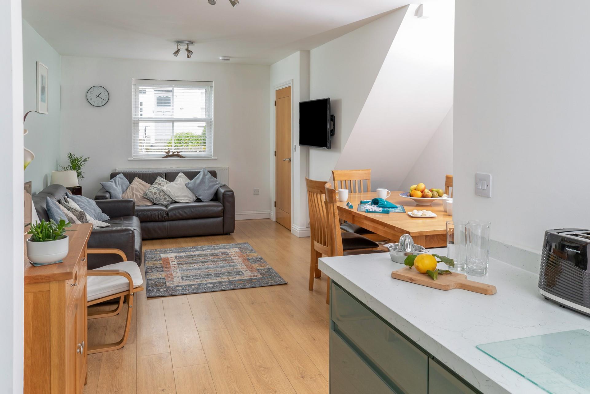 Moments from the sea, Chy Ryn is a coastal home from home!