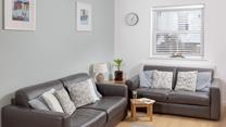 Moments from the sea, Chy Ryn is a charming home from home!