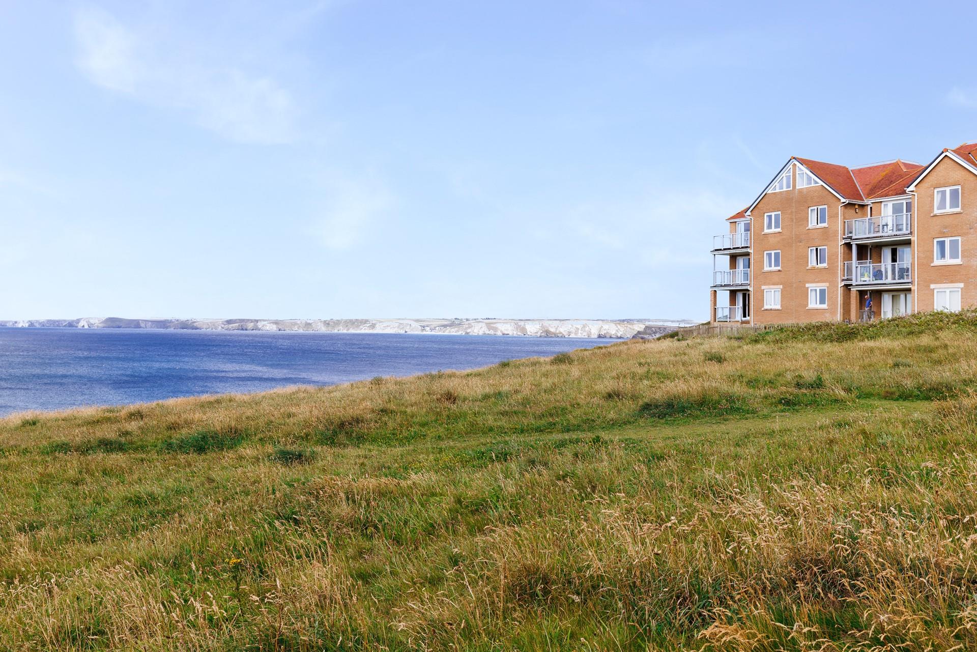 Close to the sea and perfectly located to explore Newquay, this is the ideal property for families seeking a seaside escape. 