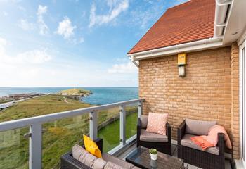 Cribbar's Reach, Headland Point, Sleeps 5 + cot, Newquay.