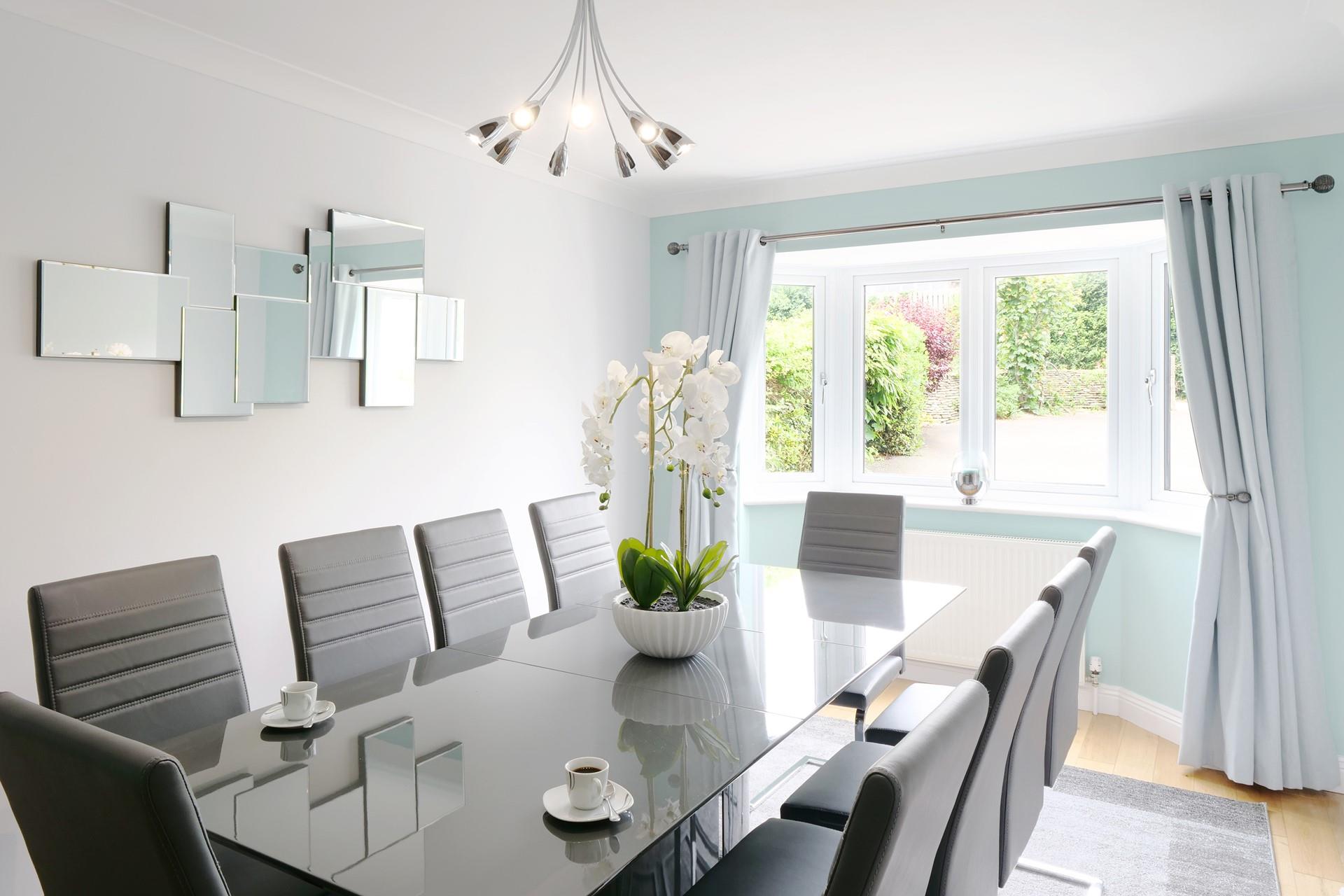 Gather the family around the dining table and tuck into a tasty supper.