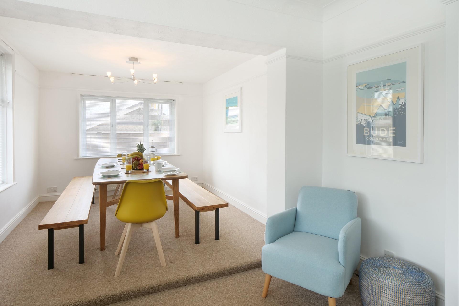 Sit around the table and enjoy a tasty feast with the family around you.