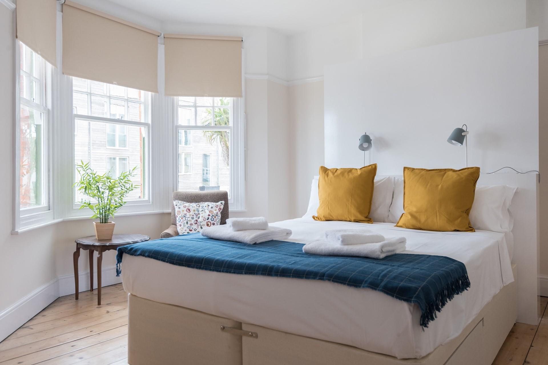 Comfortable zip and link beds in bedroom 3 provide flexible sleeping arrangements which is great for both children and couples.