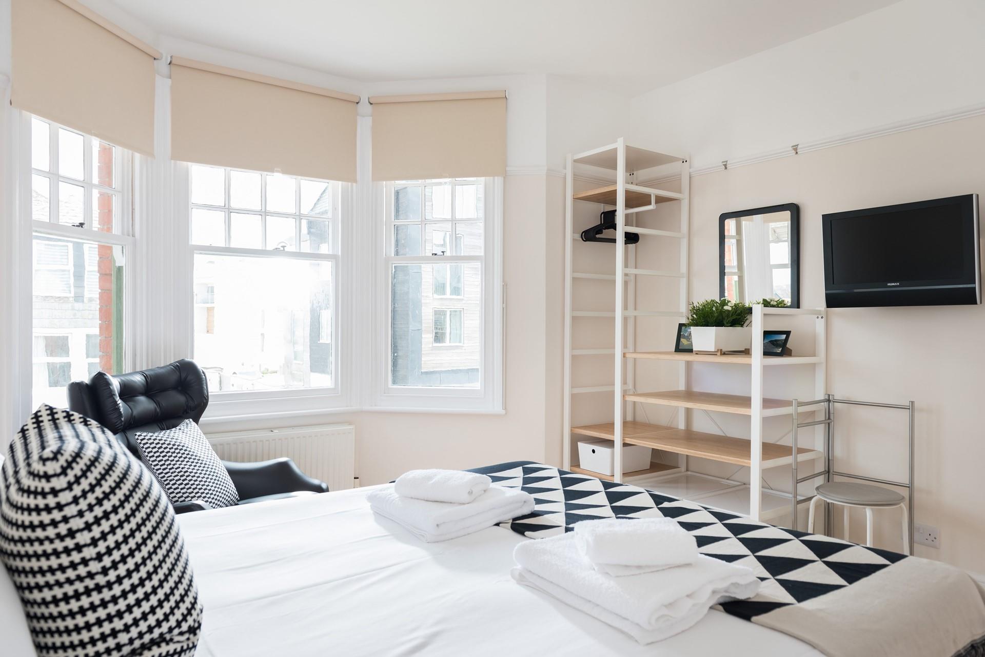 There is plenty of space for hanging up your holiday best and unpacking all you need for your stay.