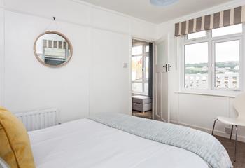 Enjoy a morning cuppa in bed, while soaking up the St Ives view. 