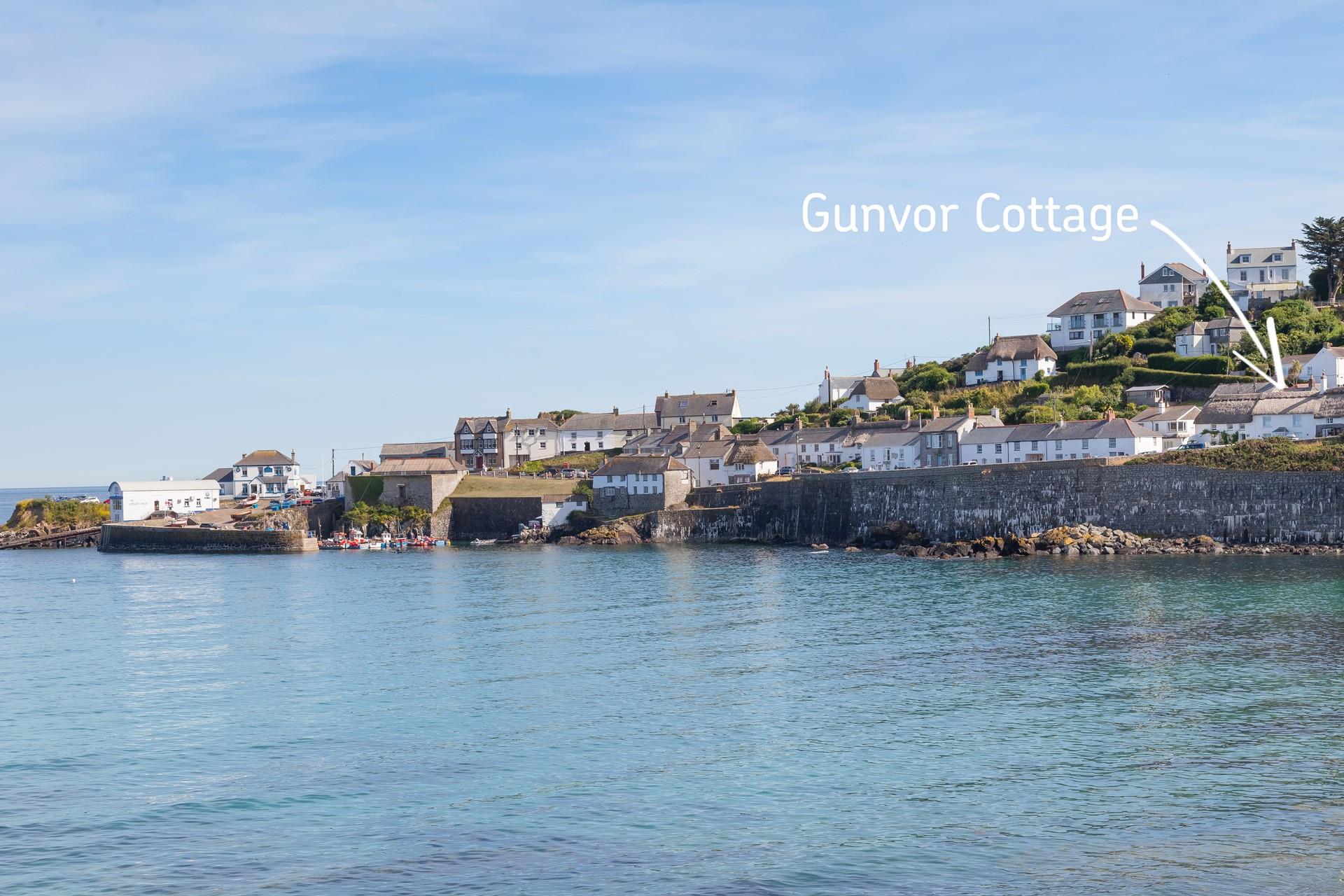 Gunvor cottage is set in the heart of Coverack, making it perfectly positioned to explore coastal paths, local cafes or just enjoy the sea.