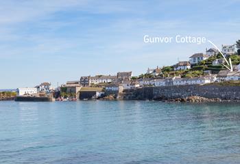 Gunvor cottage is set in the heart of Coverack, making it perfectly positioned to explore coastal paths, local cafes or just enjoy the sea.