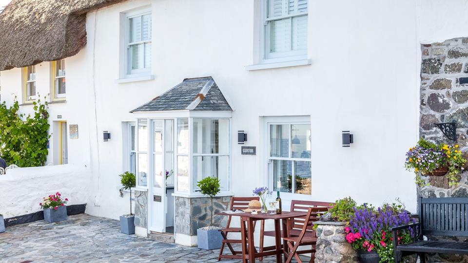 Part of our Unique and Boutique range, Gunvor Cottage is a gorgeous thatched cottage that has been thoughtfully renovated.