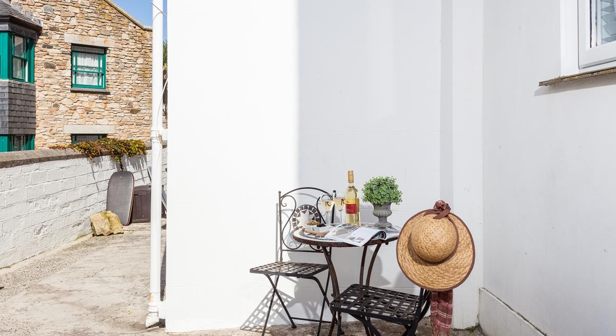 This corner is a lovely spot to tuck yourself away with a good book and nothing on the agenda but blissful relaxation. 