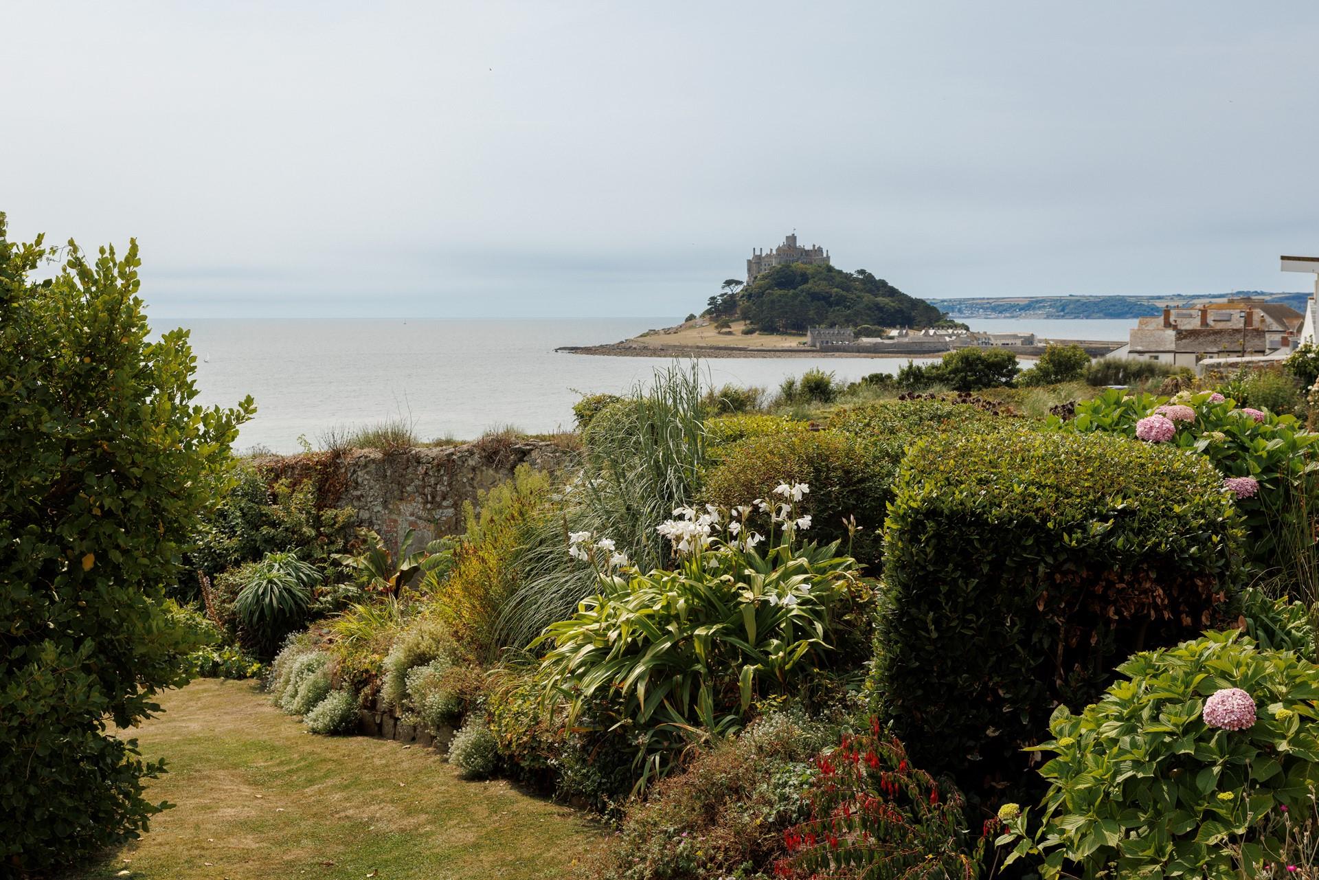 Stroll around the beautifully landscaped gardens.