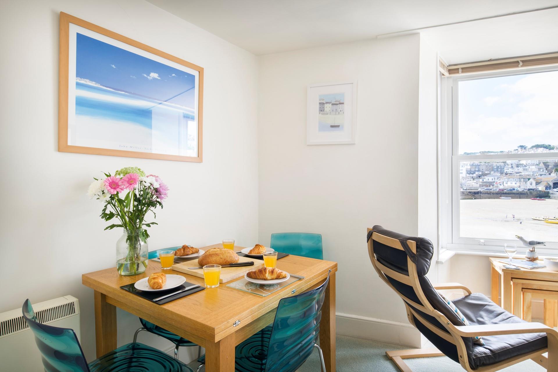Whatever you prefer for breakfast, you can enjoy it with vast sea views.