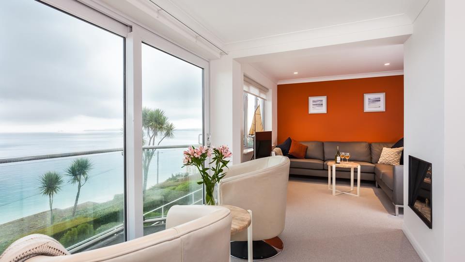 Enjoy breathtaking sea views from the apartment. 