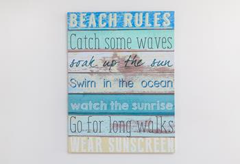 The beach-inspired decor reflects the close proximity to the beach.
