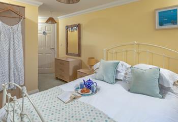 Snooze peacefully in the comfy king size bed.