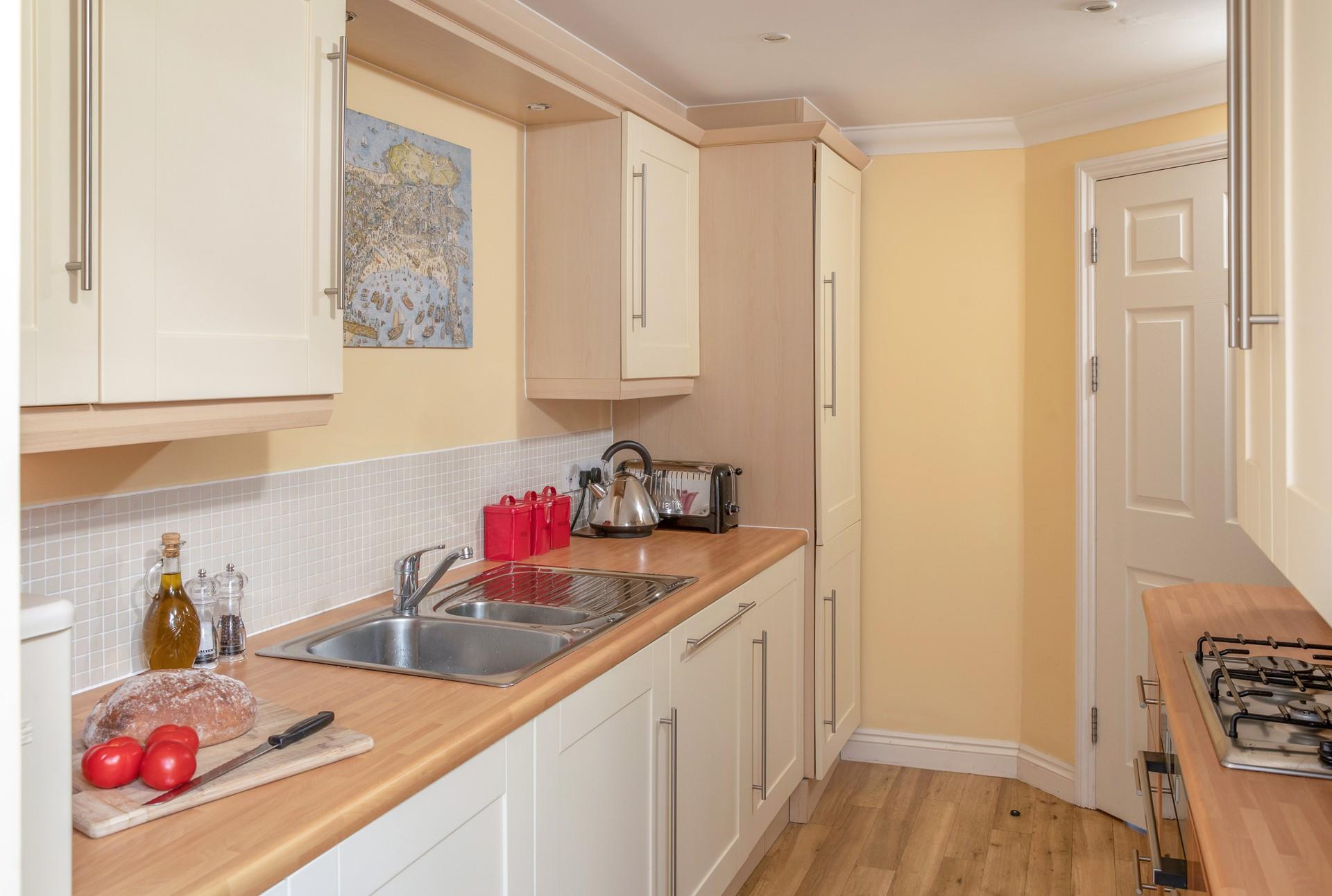 The well-equipped kitchen has everything you need to put together some tasty meals during your stay. 