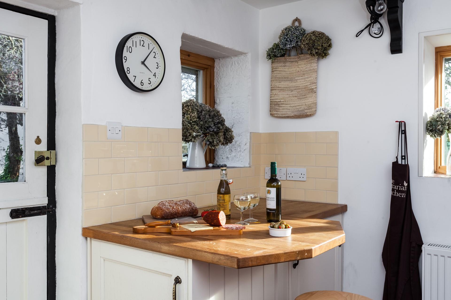 Throw open the stable door and watch the comings and goings of village life as you prepare a delicious meal. 