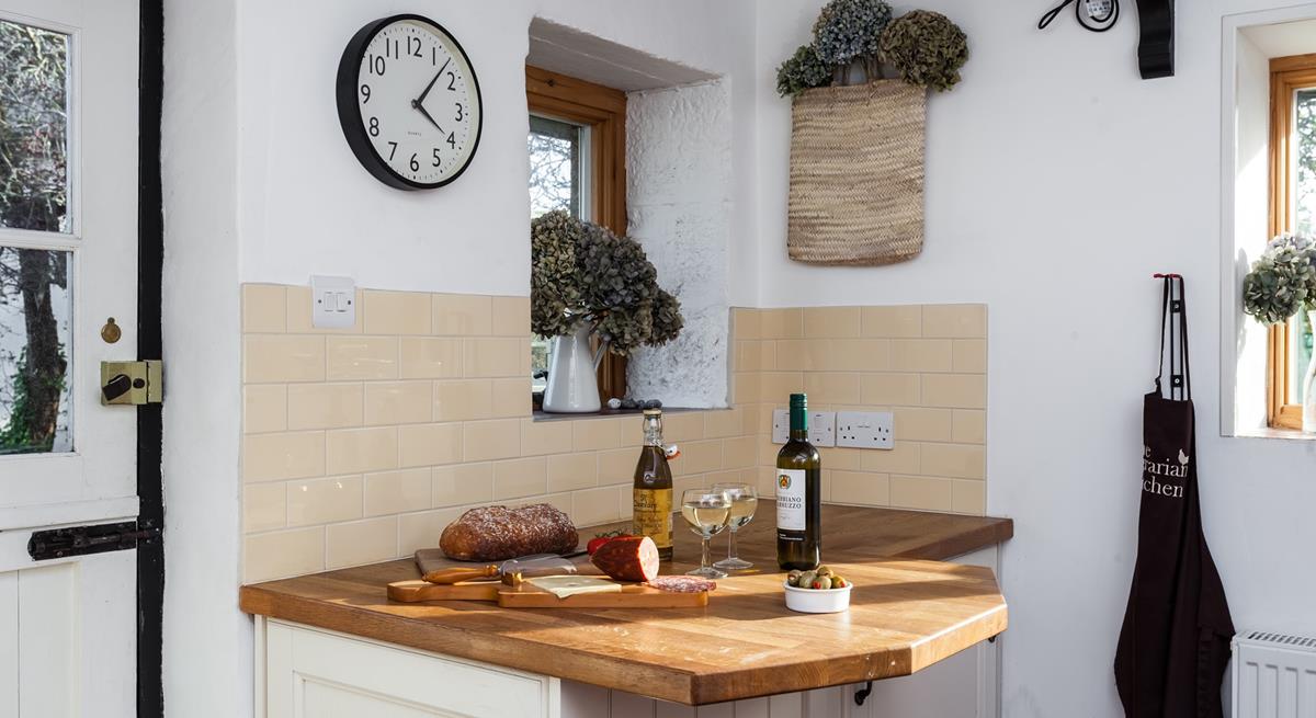 Throw open the stable door and watch the comings and goings of village life as you prepare a delicious meal. 