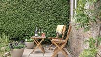 Watch the sun come down in the evening while sipping a chilled glass of bubbly.
