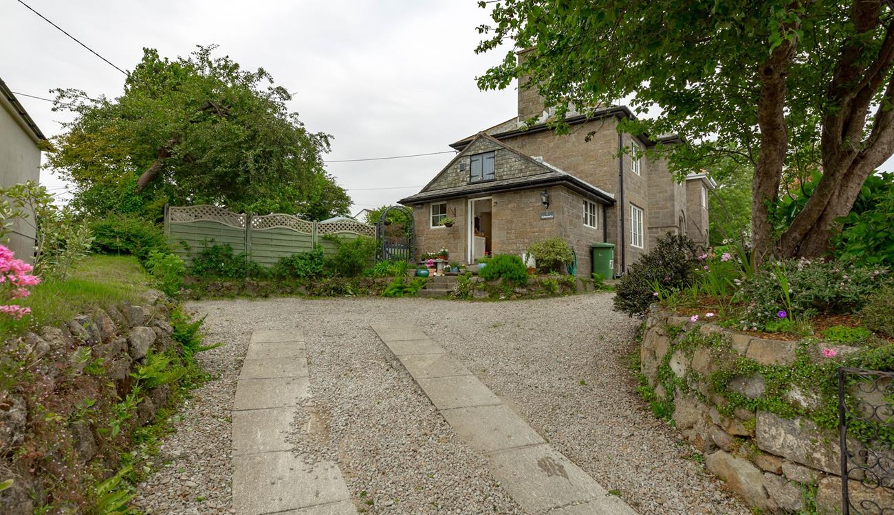 Park up and forget about the car or explore all corners of Cornwall.