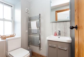 Freshen up after a day on the beach in the en suite shower, and wrap up in a warm towel straight off the heated towel rail.