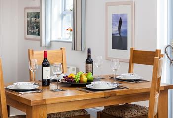 Open a bottle of wine and enjoy a leisurely supper in tranquil surroundings. 