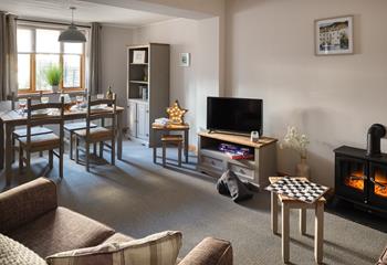 Cosy up in front of the electric fire and settle in for a relaxing evening. 