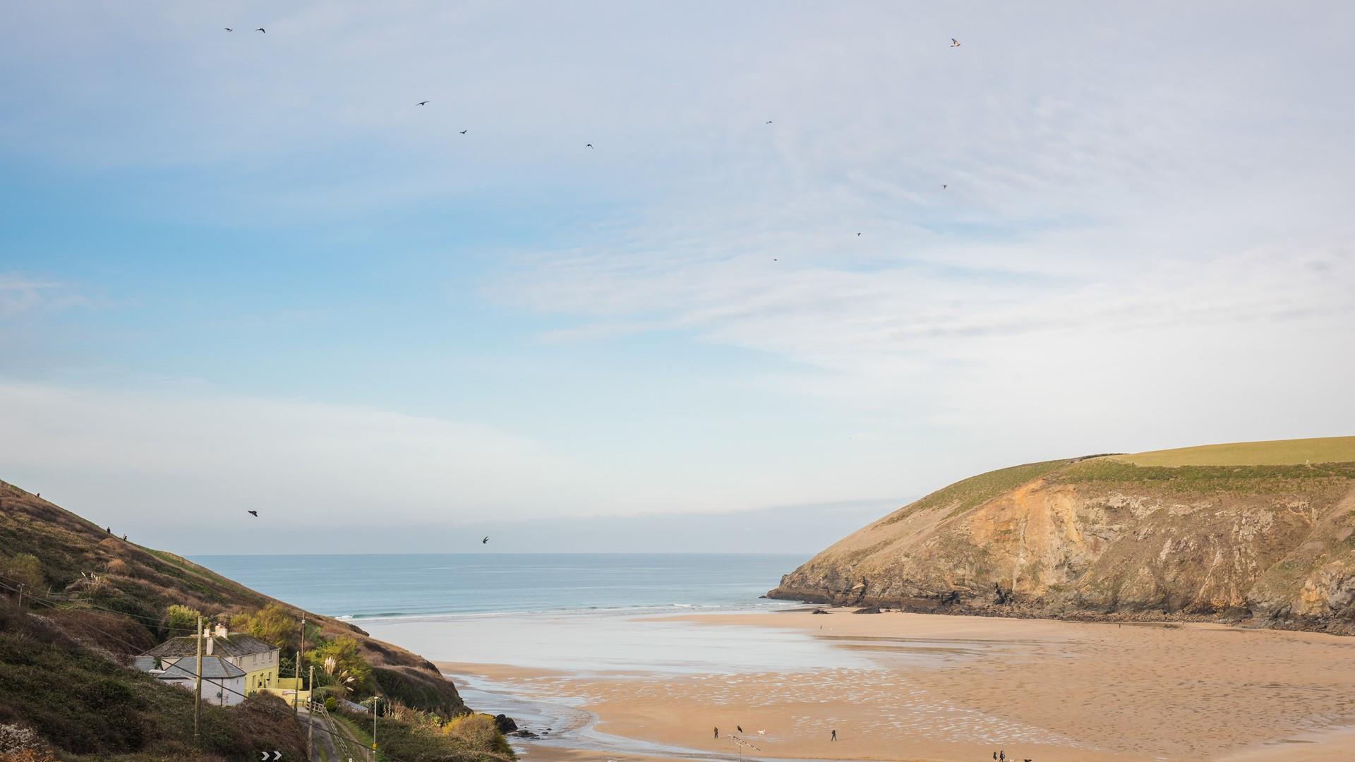 Mawgan Porth is a quiet spot on the north coast which has beautiful scenery and a gorgeous sandy beach. 