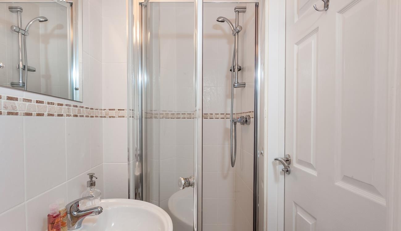 There's an additional shower room if the en suite is in use.