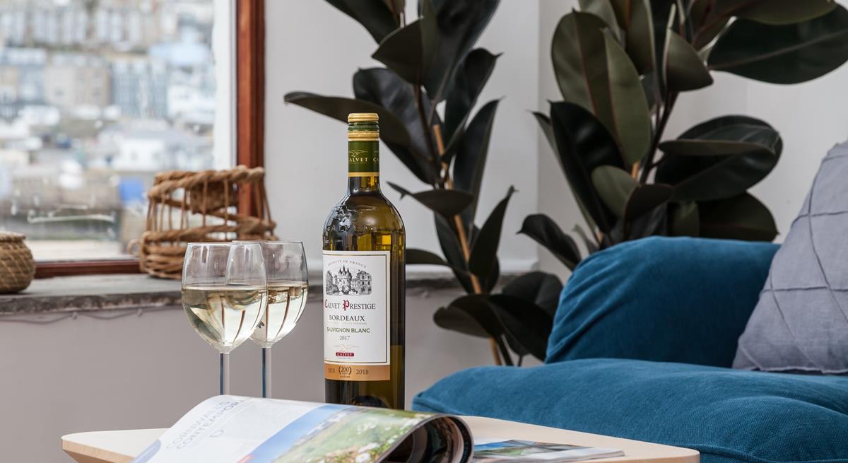 Snuggle up with your favourite tipple and watch the sun go down from your harbourside apartment.