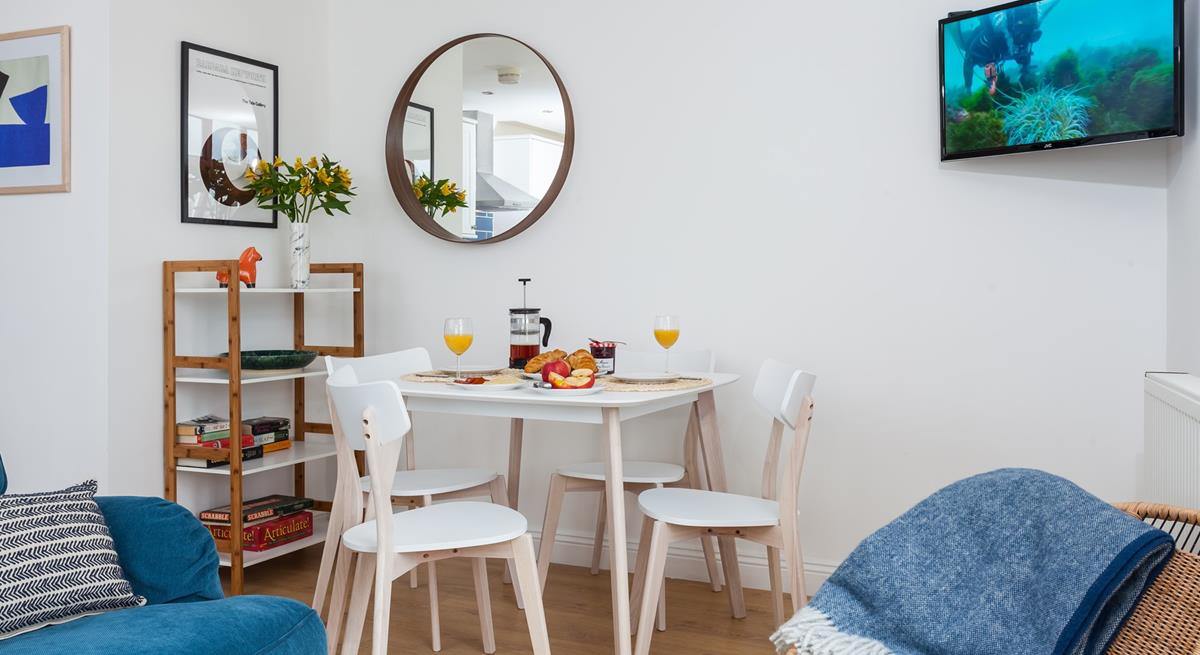 A lovely spot to enjoy breakfast for two. 