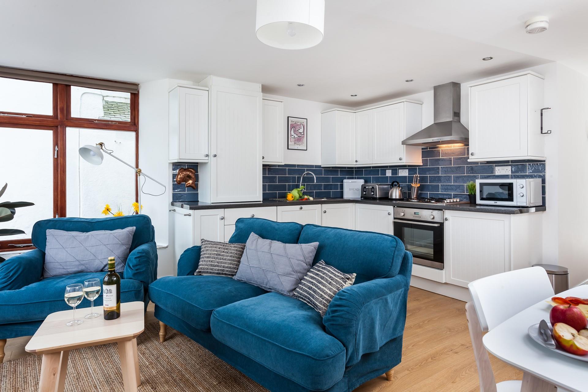 Unwind with a glass of wine or cook up a storm in the kitchen after a day of exploring St Ives' harbour, beaches, cobbled streets and boutique shops.