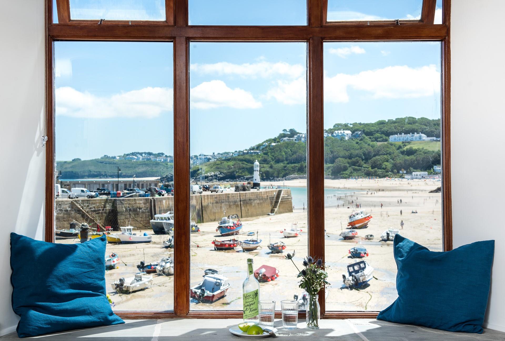 We could spend all day gazing at this idyllic view, a great spot for your morning cuppa.