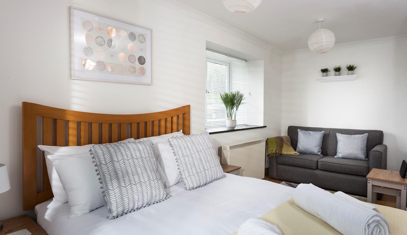 Beautifully finished with stylish furniture, soft furnishings and plants, guests can be sure to have a relaxing stay here. 