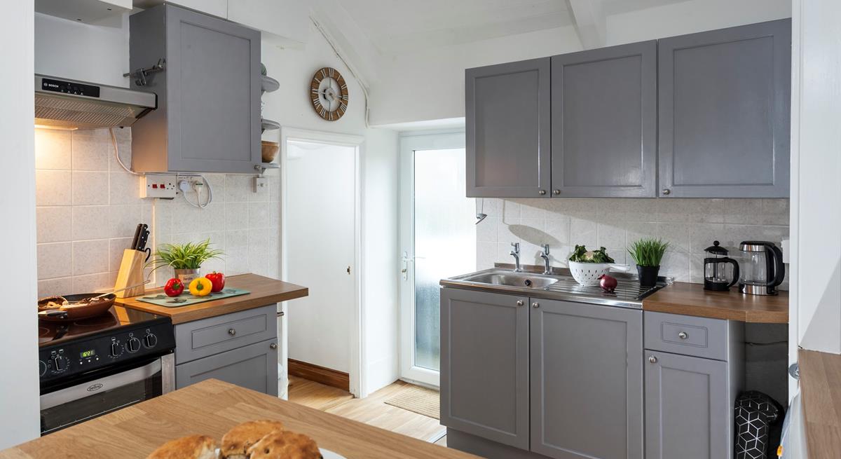 With countryside vibes, the kitchen is perfect for cooking up some Cornish treats. 