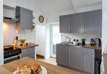 With countryside vibes, the kitchen is perfect for cooking up some Cornish treats. 