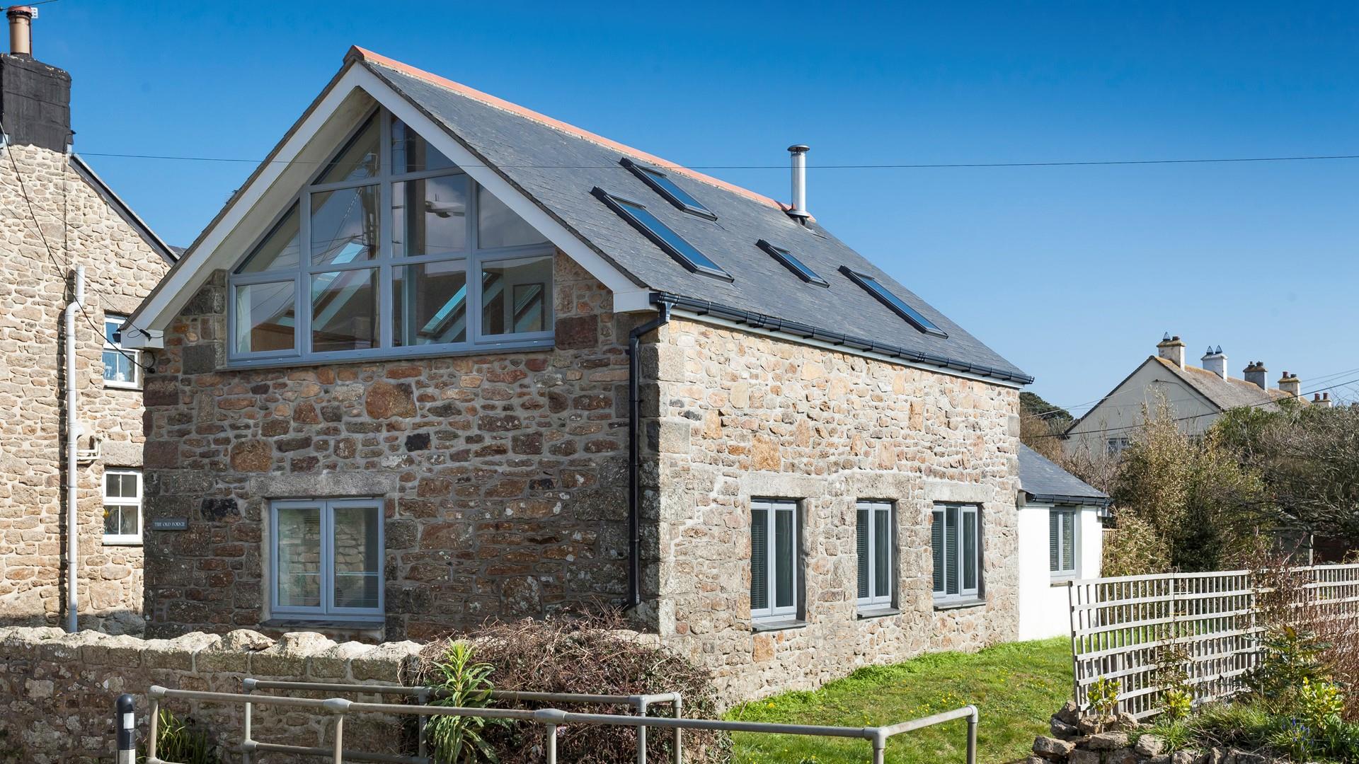 Beautifully finished, The Old Forge has been recently refurbished. 