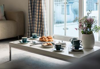 Breakfast can be bought in a nearby Cornish bakery.